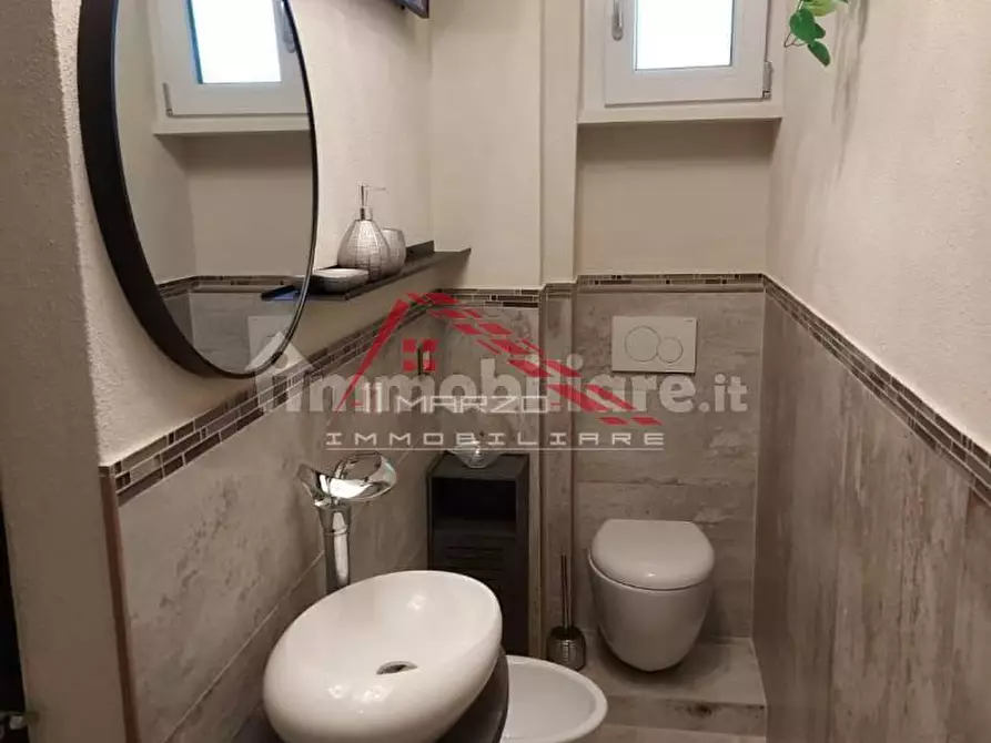 Immagine 7 di Appartamento in vendita  a Viareggio