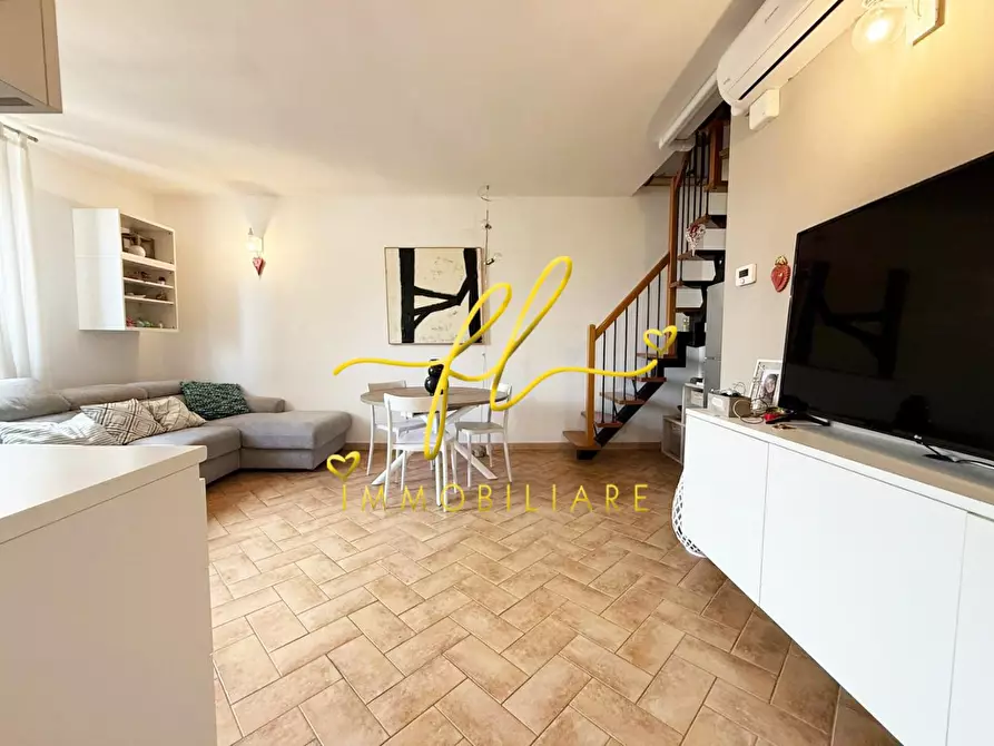 Immagine 6 di Appartamento in vendita  a Cecina