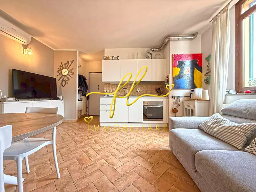 Immagine 4 di Appartamento in vendita  a Cecina