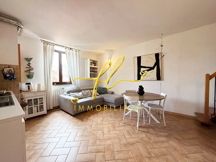 Immagine 1 di Appartamento in vendita  a Cecina