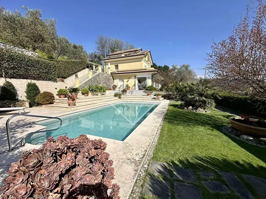 Immagine 51 di Villa in vendita  a Castelnuovo Magra