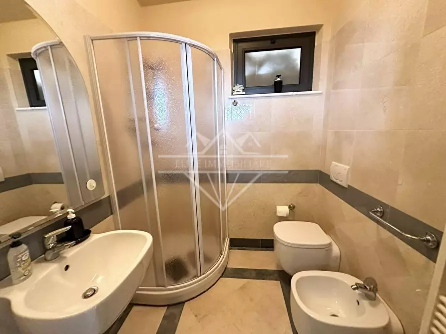 Immagine 43 di Villa in vendita  a Castelnuovo Magra