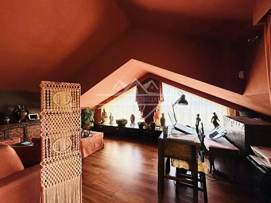 Immagine 39 di Villa in vendita  a Castelnuovo Magra