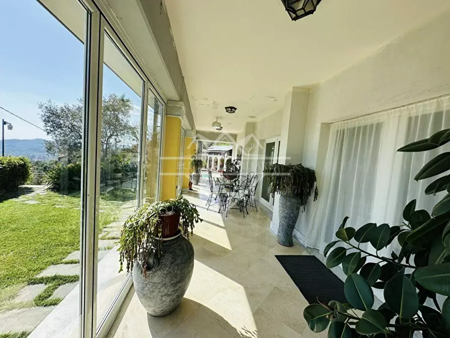 Immagine 14 di Villa in vendita  a Castelnuovo Magra