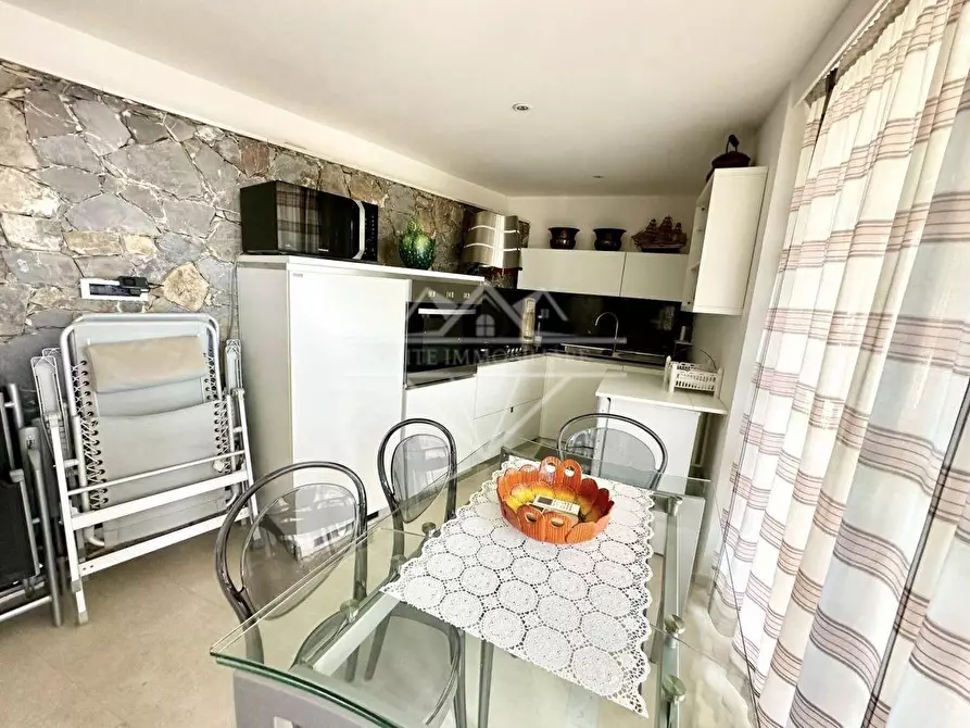 Immagine 45 di Villa in vendita  a Castelnuovo Magra