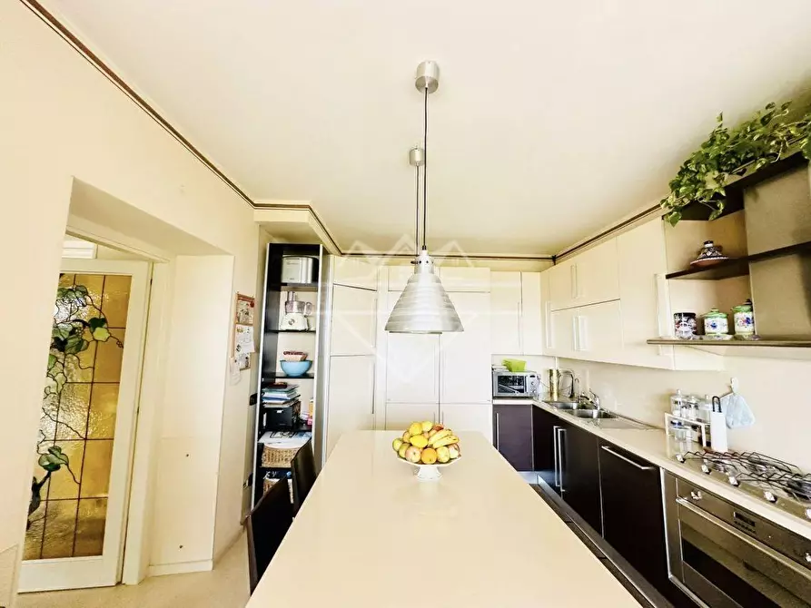 Immagine 24 di Villa in vendita  a Castelnuovo Magra