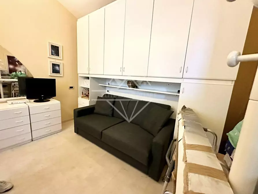 Immagine 48 di Villa in vendita  a Castelnuovo Magra