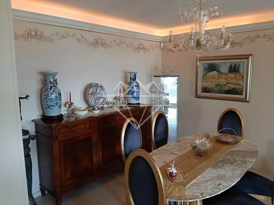 Immagine 50 di Villa in vendita  a Castelnuovo Magra