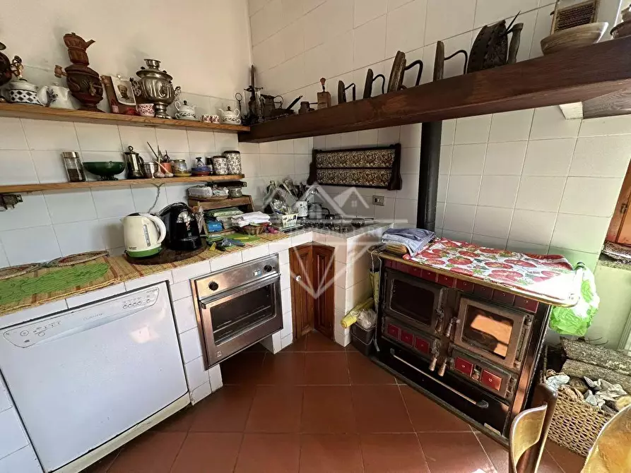 Immagine 26 di Villa in vendita  a Fosdinovo