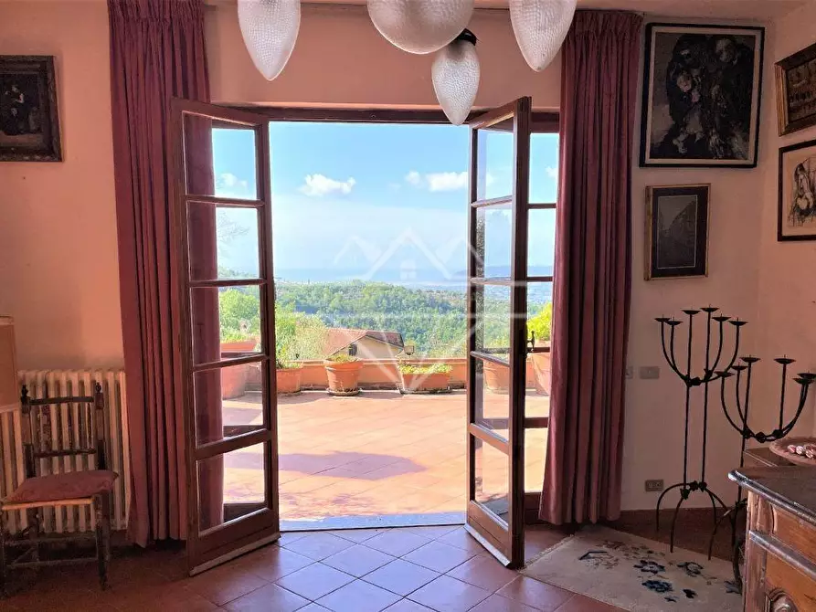 Immagine 20 di Villa in vendita  a Fosdinovo