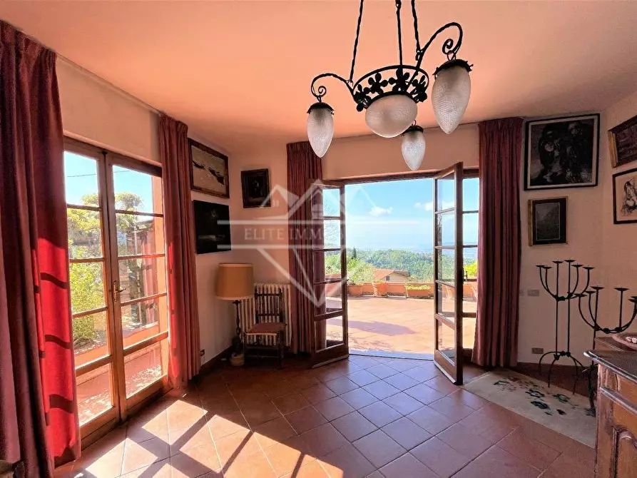 Immagine 19 di Villa in vendita  a Fosdinovo