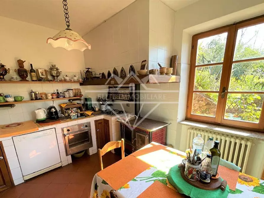 Immagine 14 di Villa in vendita  a Fosdinovo