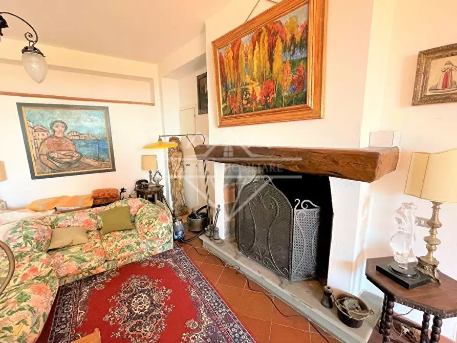 Immagine 17 di Villa in vendita  a Fosdinovo