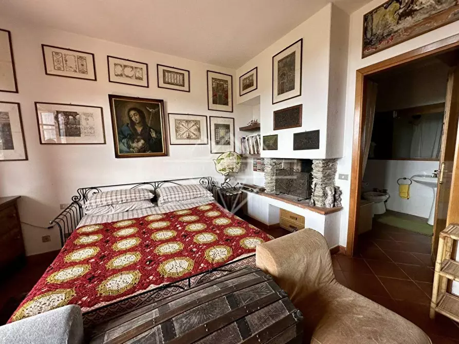 Immagine 28 di Villa in vendita  a Fosdinovo