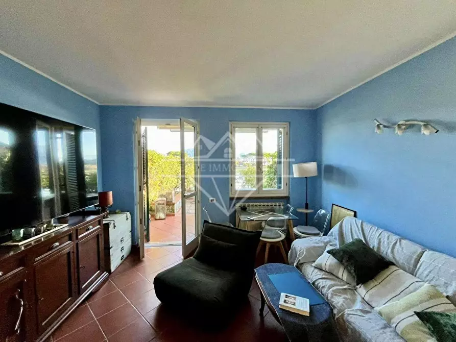 Immagine 18 di Appartamento in vendita  a Ameglia