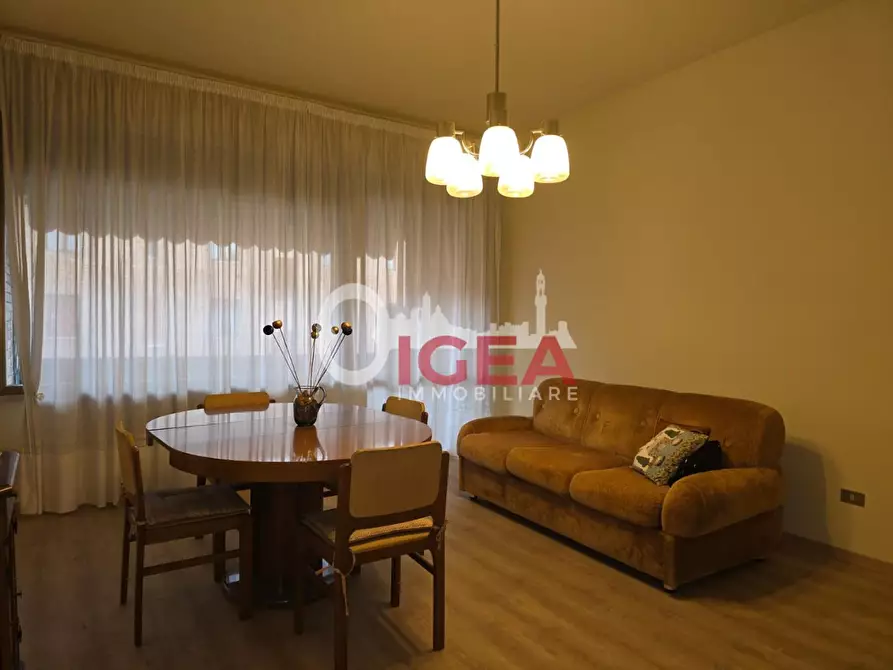 Immagine 12 di Appartamento in vendita  a Siena