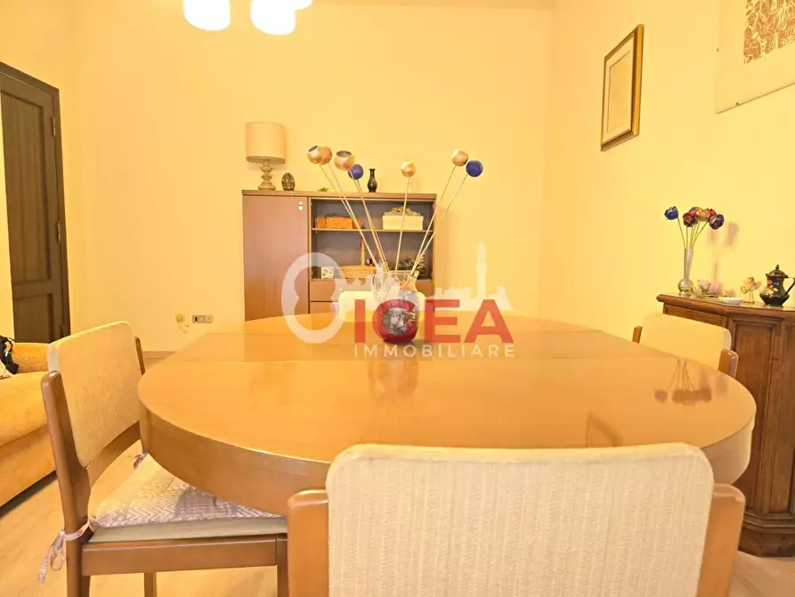 Immagine 3 di Appartamento in vendita  a Siena