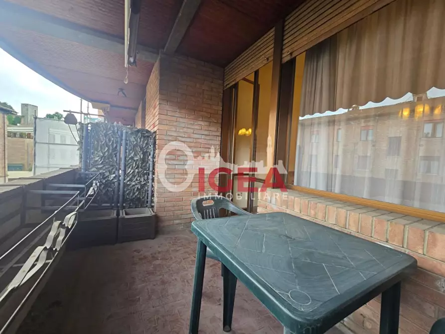 Immagine 16 di Appartamento in vendita  a Siena