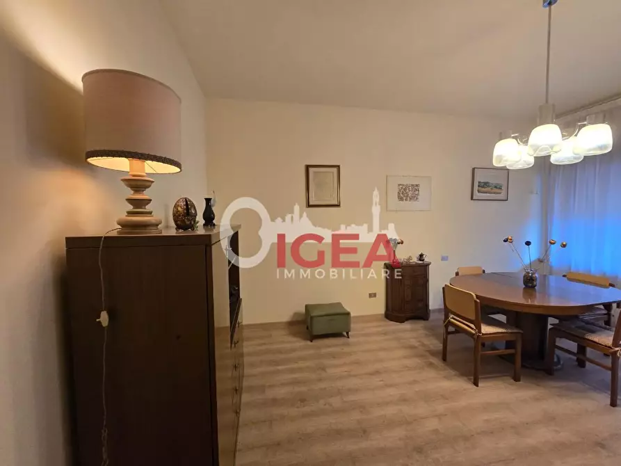 Immagine 4 di Appartamento in vendita  a Siena