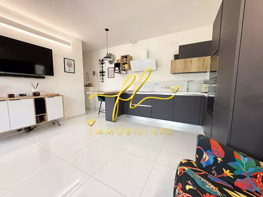 Immagine 4 di Appartamento in vendita  a Cecina