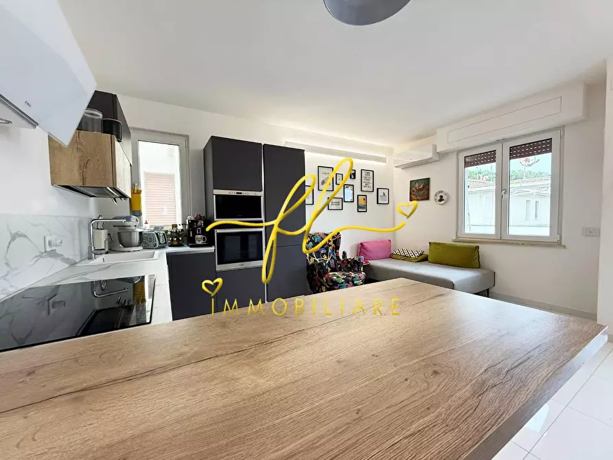 Immagine 7 di Appartamento in vendita  a Cecina