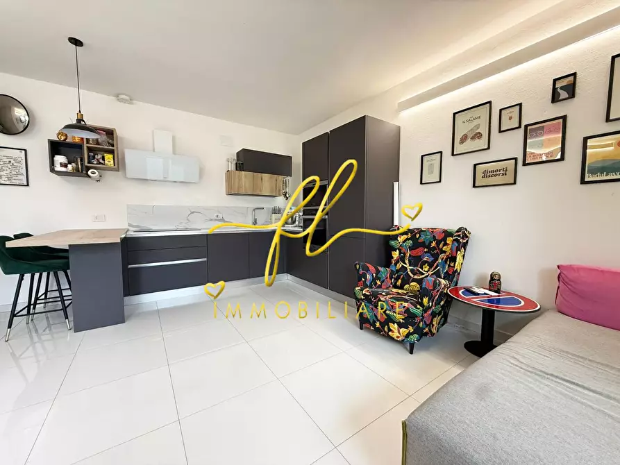 Immagine 3 di Appartamento in vendita  a Cecina