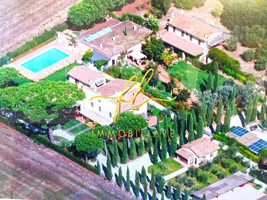 Immagine 15 di Appartamento in vendita  a Cecina