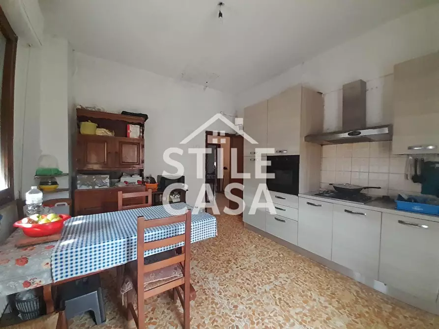 Immagine 2 di Casa indipendente in vendita  a Altopascio