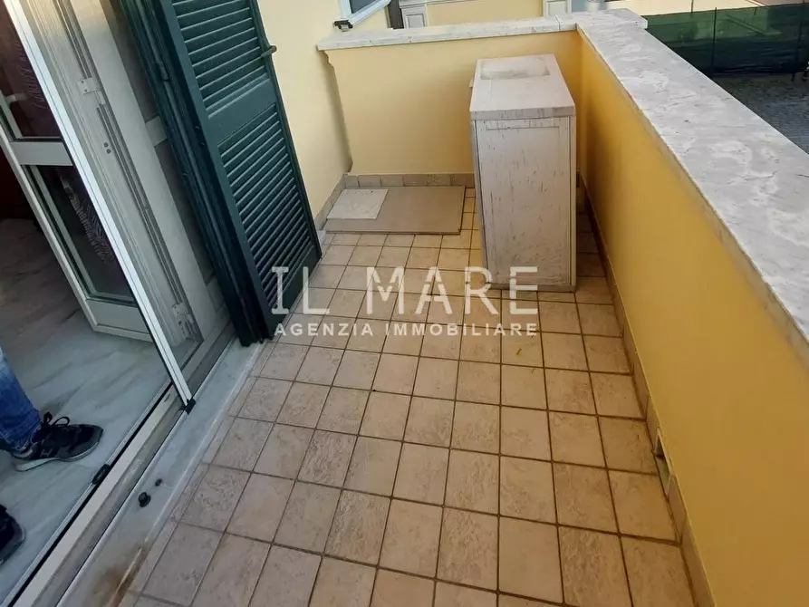 Immagine 9 di Appartamento in vendita  a Massa