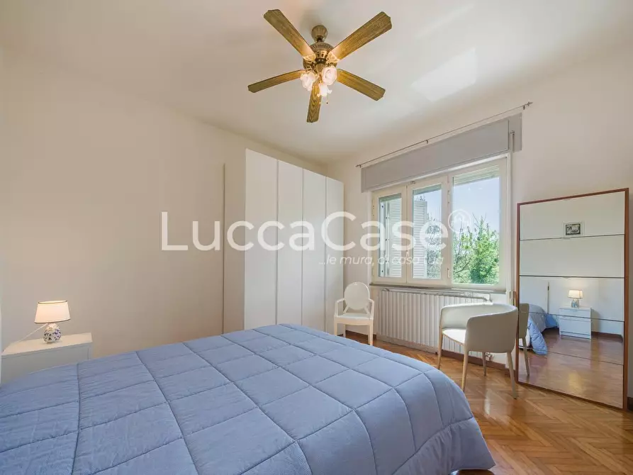 Immagine 19 di Villa in vendita  a Lucca