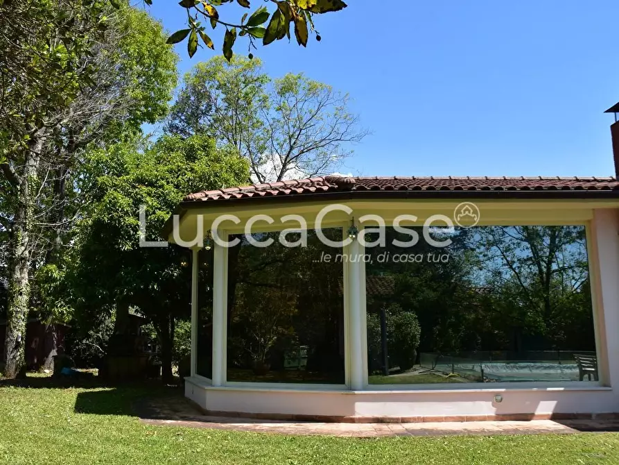 Immagine 30 di Villa in vendita  a Lucca