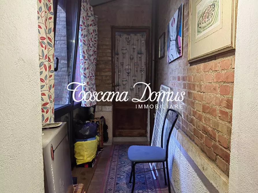 Immagine 9 di Appartamento in vendita  a Siena