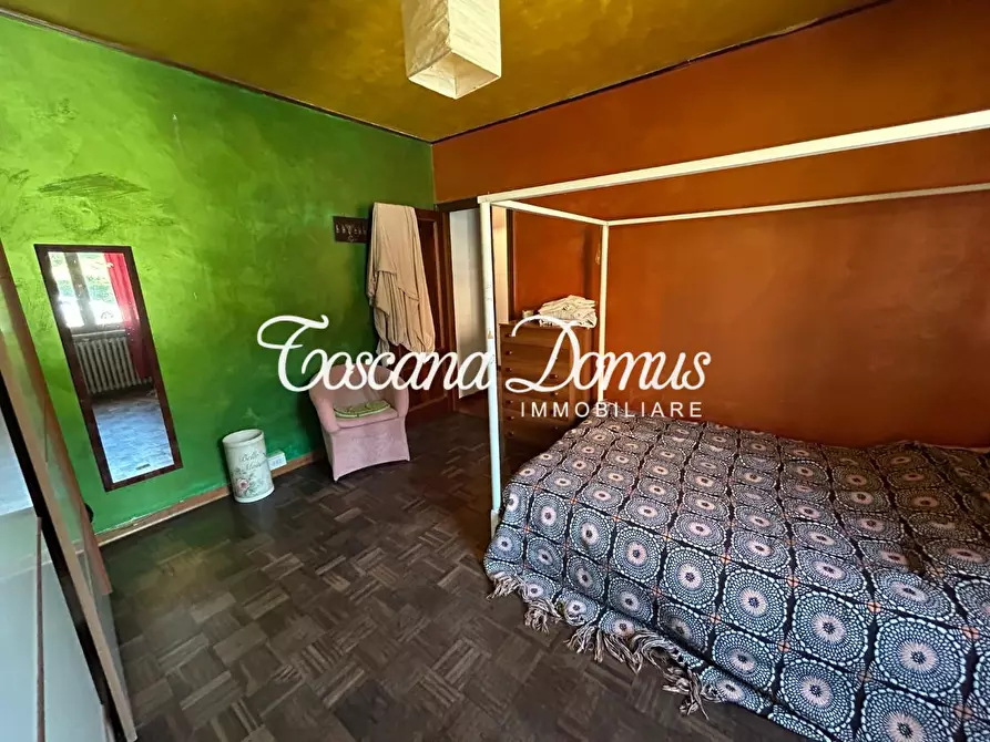 Immagine 12 di Appartamento in vendita  a Siena