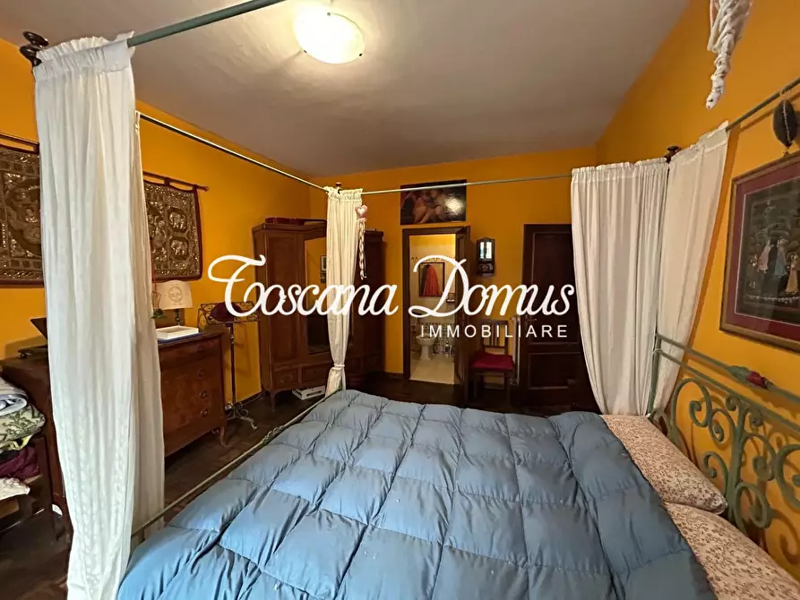 Immagine 15 di Appartamento in vendita  a Siena