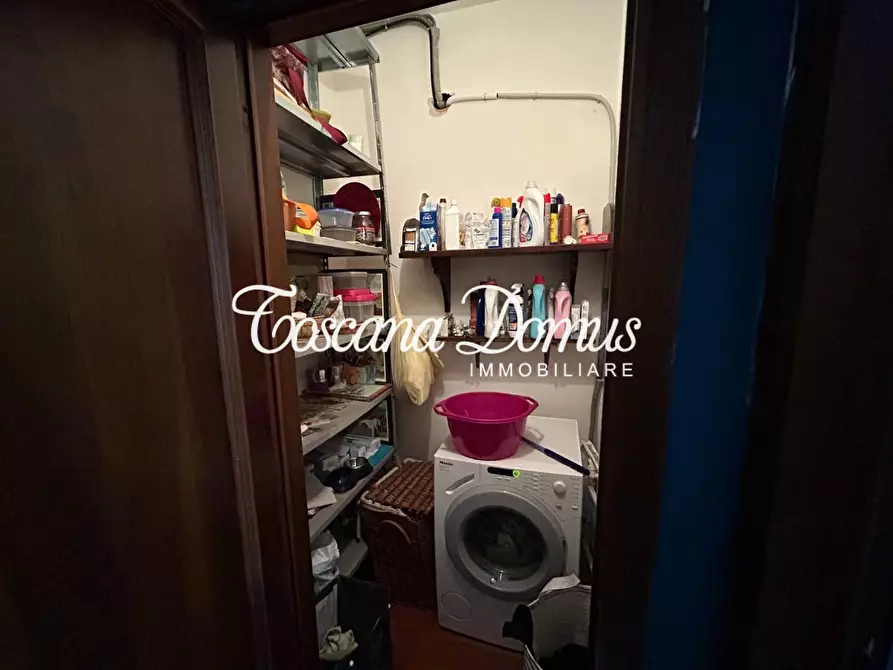 Immagine 11 di Appartamento in vendita  a Siena