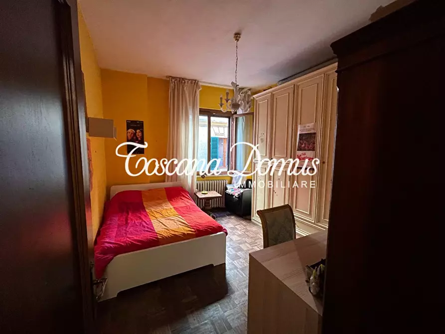 Immagine 28 di Appartamento in vendita  a Siena