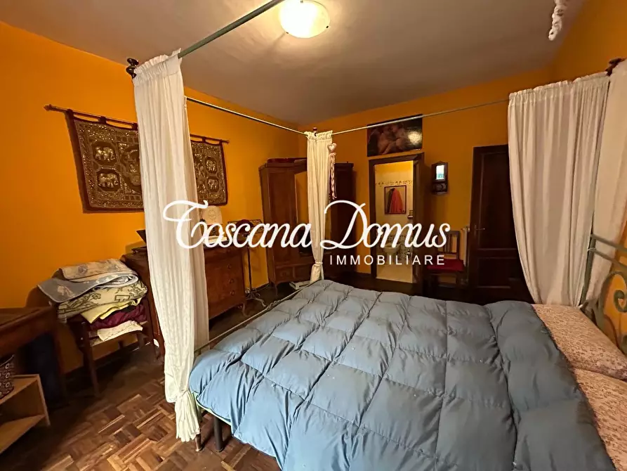 Immagine 17 di Appartamento in vendita  a Siena