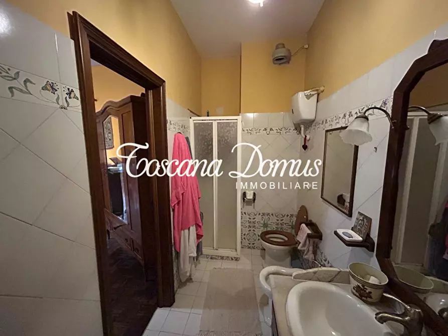 Immagine 21 di Appartamento in vendita  a Siena