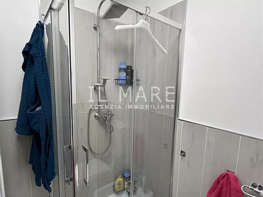 Immagine 15 di Appartamento in vendita  a Massa