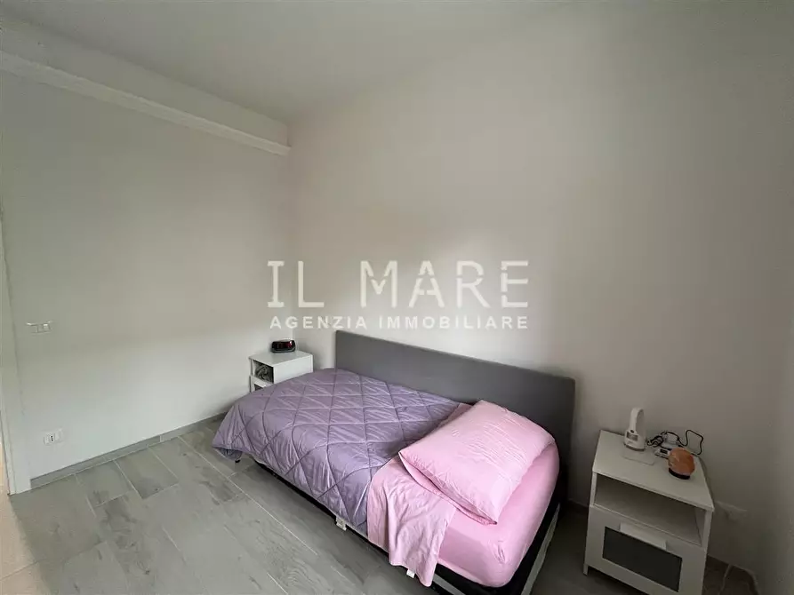 Immagine 10 di Appartamento in vendita  a Massa