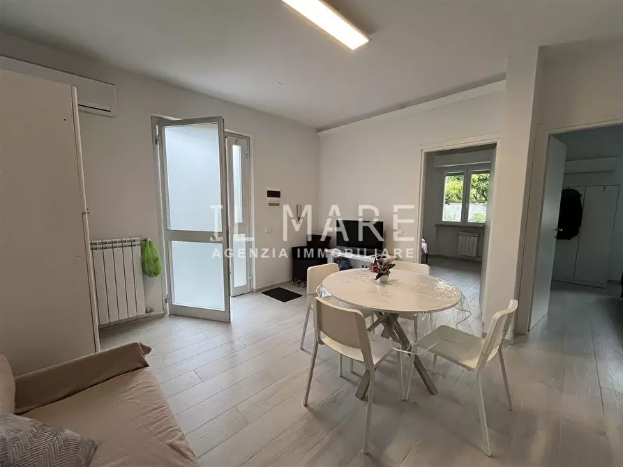 Immagine 5 di Appartamento in vendita  a Massa