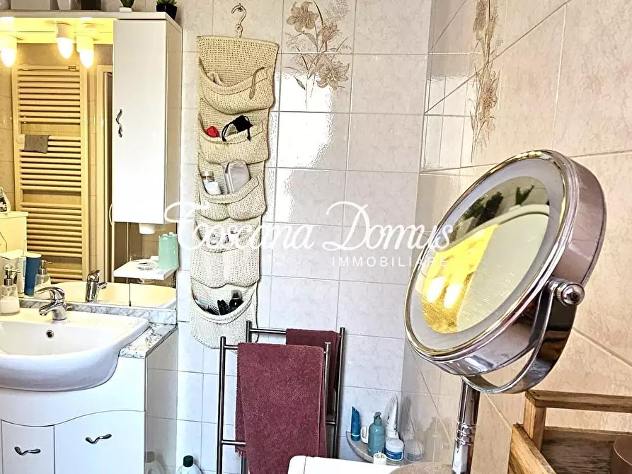 Immagine 47 di Appartamento in vendita  a Siena