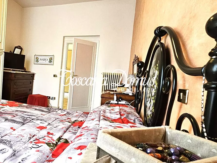 Immagine 36 di Appartamento in vendita  a Siena