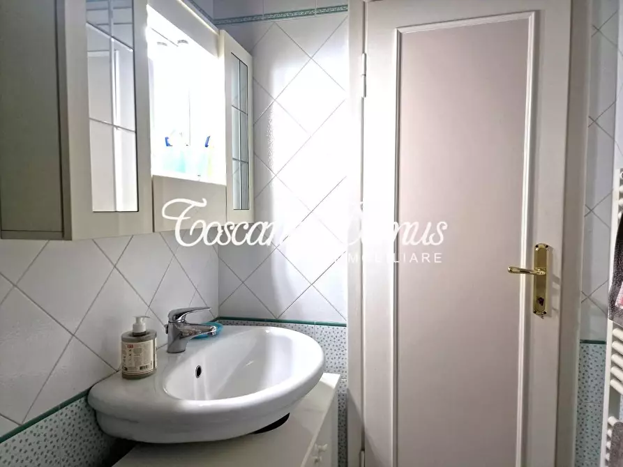 Immagine 54 di Appartamento in vendita  a Siena