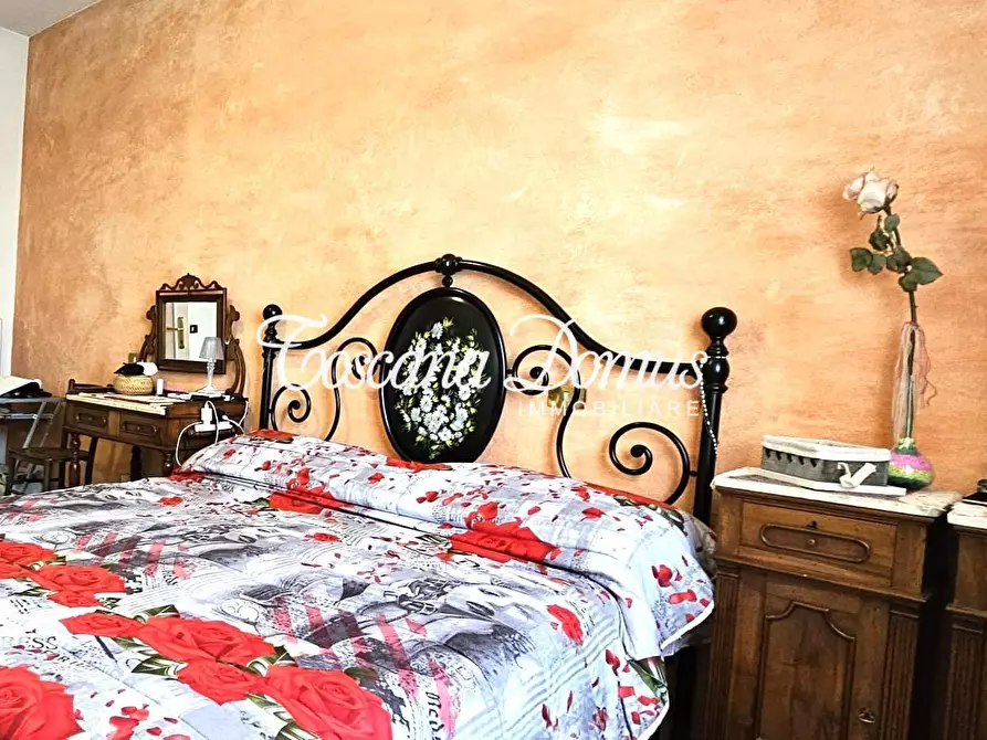 Immagine 37 di Appartamento in vendita  a Siena