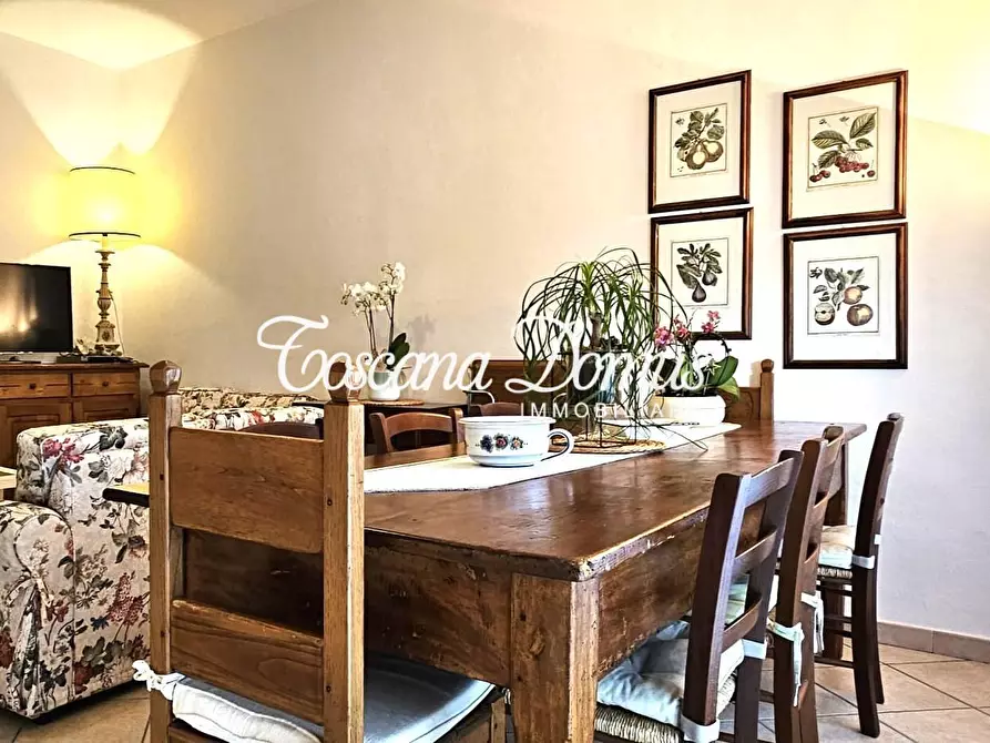 Immagine 4 di Appartamento in vendita  a Siena