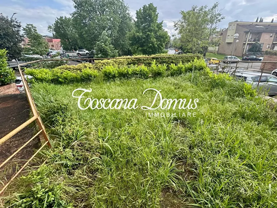 Immagine 13 di Appartamento in vendita  a Siena