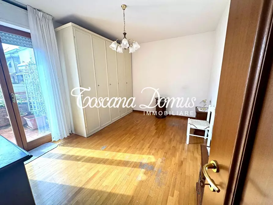 Immagine 14 di Appartamento in vendita  a Siena