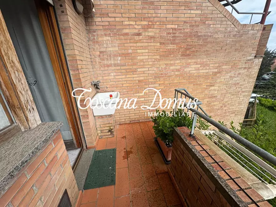 Immagine 12 di Appartamento in vendita  a Siena