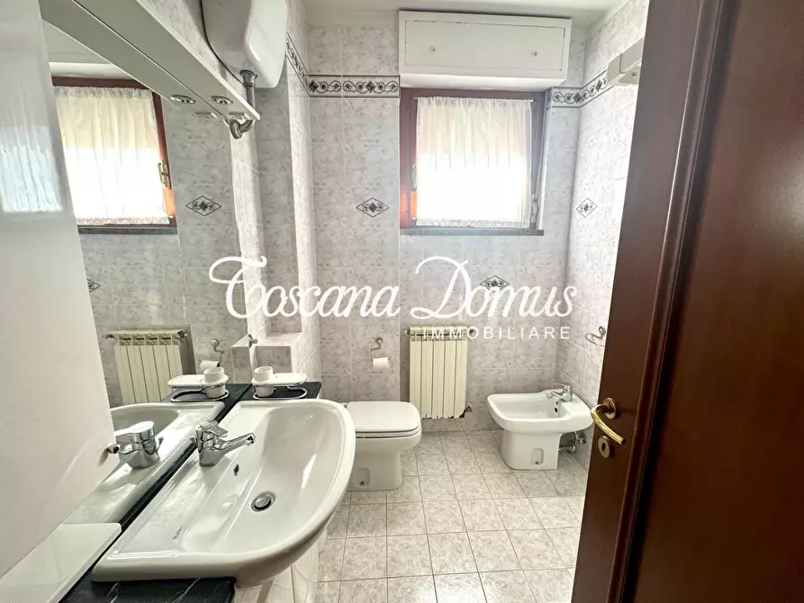 Immagine 21 di Appartamento in vendita  a Siena